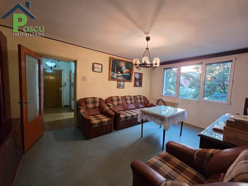 Brancoveanu, str. Stoian Militaru, Apartament 3 camere et. 2/4, 64 mp