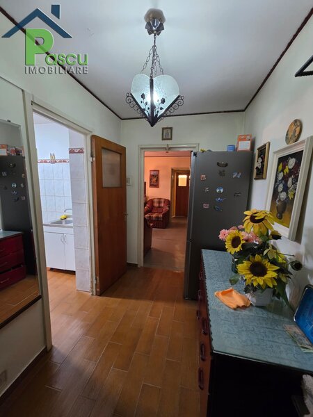 Brancoveanu, str. Stoian Militaru, Apartament 3 camere et. 2/4, 64 mp
