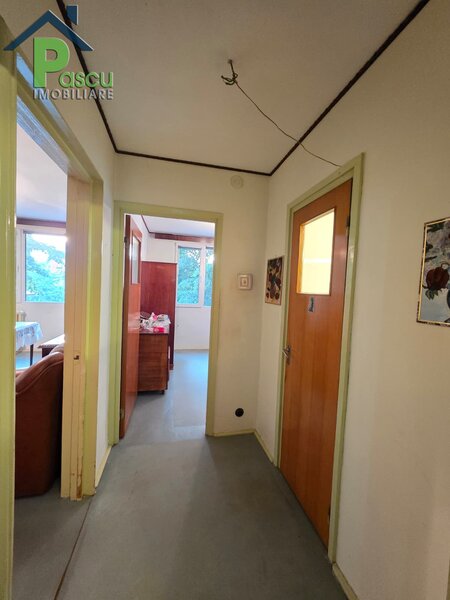 Brancoveanu, str. Stoian Militaru, Apartament 3 camere et. 2/4, 64 mp